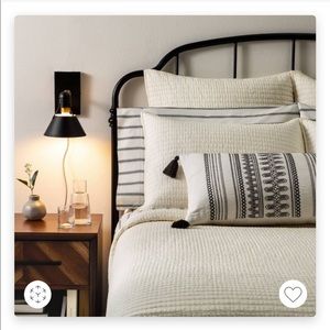 Twin sized quilt Cream off white Hearth and hand magnolia